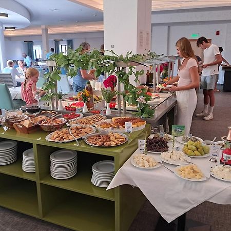 לגאנאס Mediterranean Beach Resort מראה חיצוני תמונה