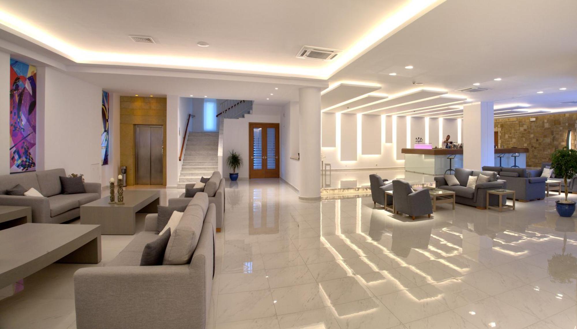 לגאנאס Mediterranean Beach Resort מראה חיצוני תמונה