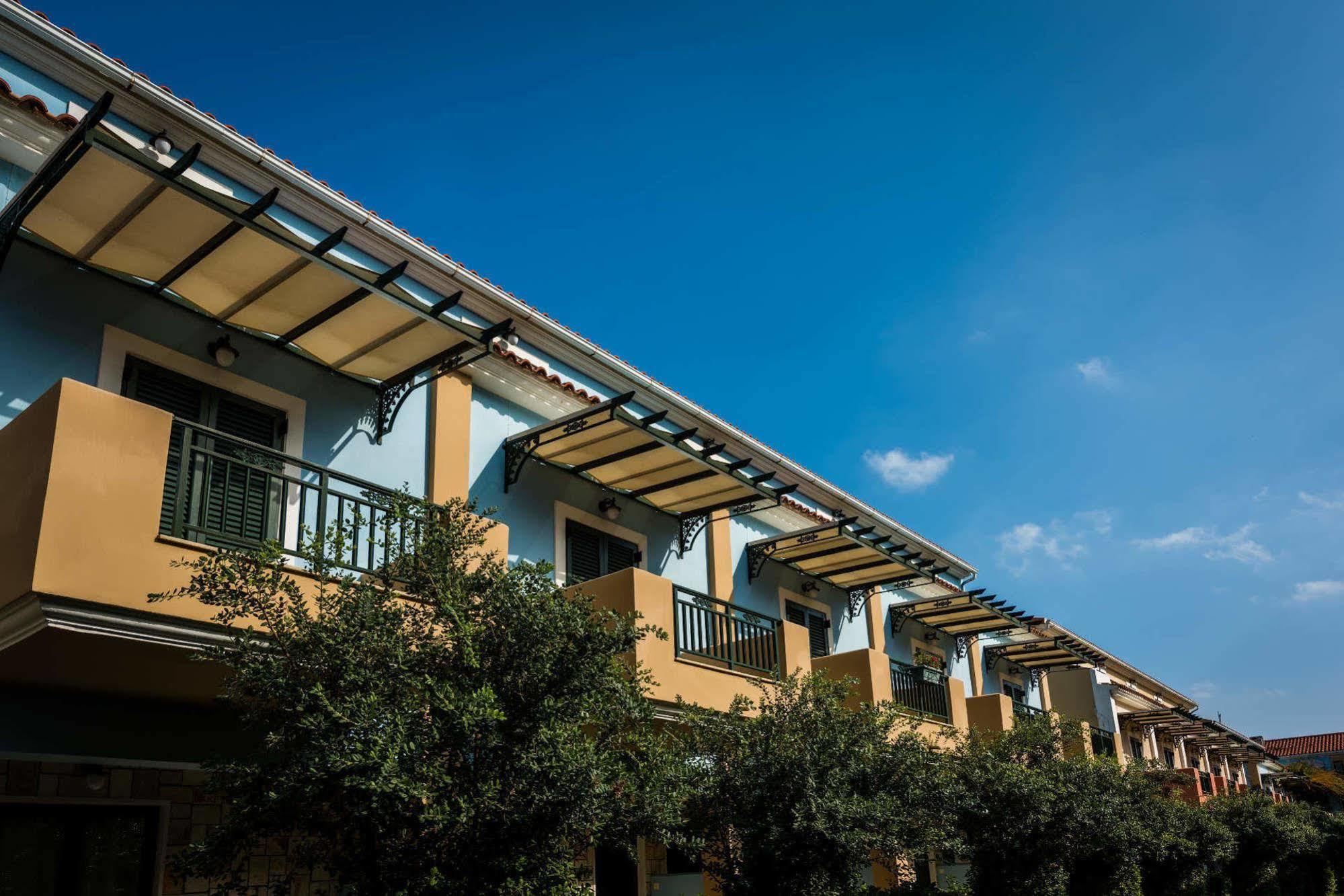 לגאנאס Mediterranean Beach Resort מראה חיצוני תמונה