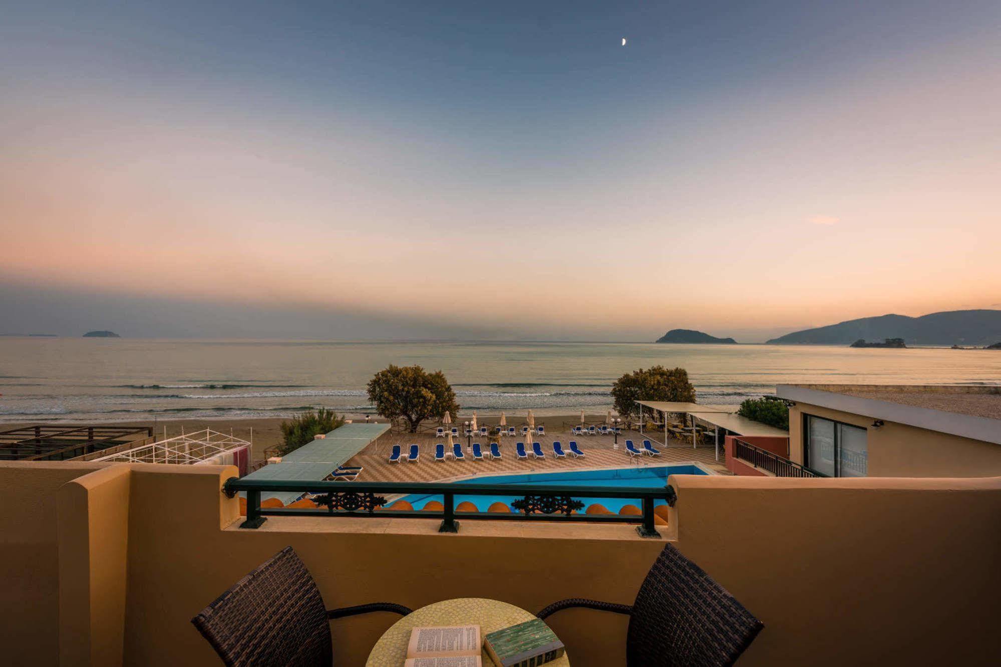 לגאנאס Mediterranean Beach Resort מראה חיצוני תמונה
