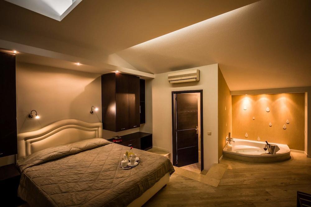 לגאנאס Mediterranean Beach Resort מראה חיצוני תמונה